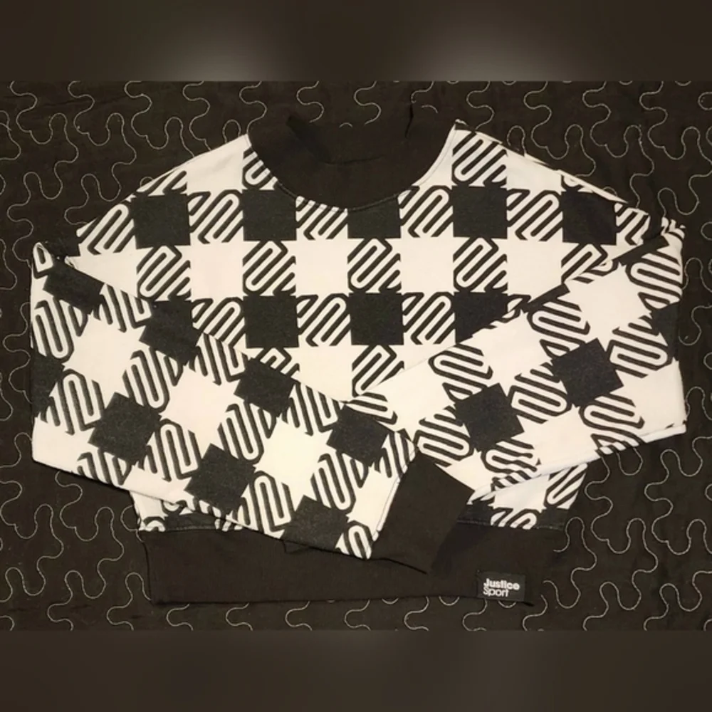 Girl's Justice Sport Pullover Checkered Sweater. White & Black Size 6/7 Small